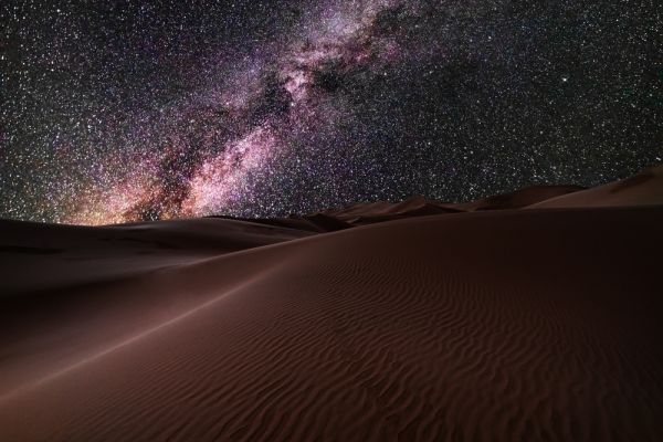 via lattea sopra dune del sahara